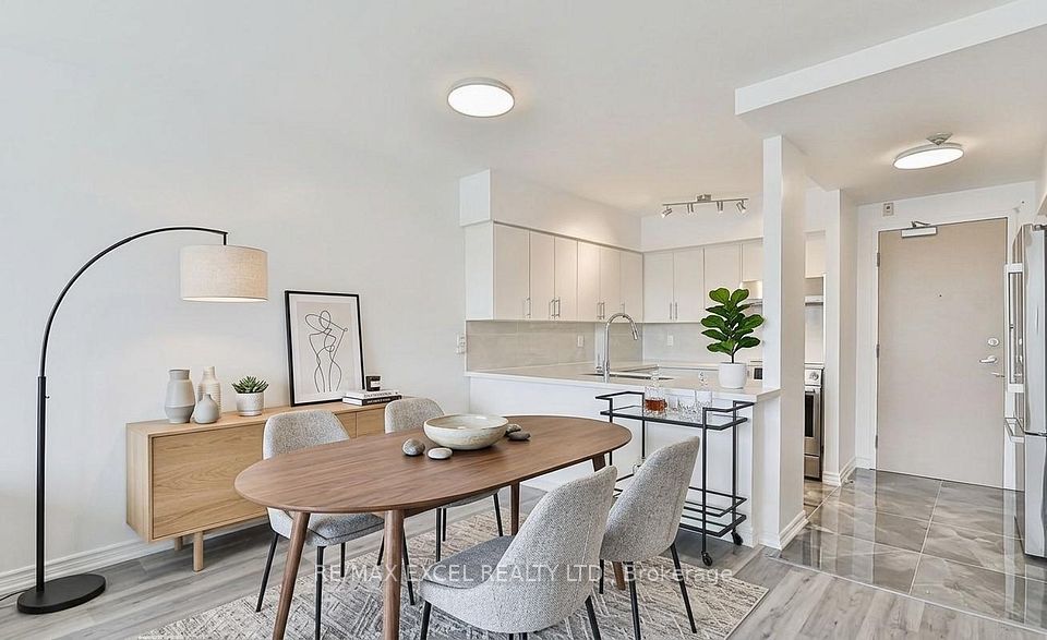 9 Chalmers Road 309, Richmond Hill, ON L4B 3N3 12