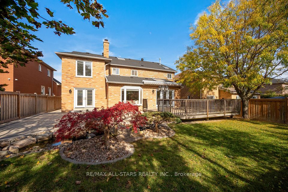 23 Charrington Crescent, Markham, ON L3R 0R3 6