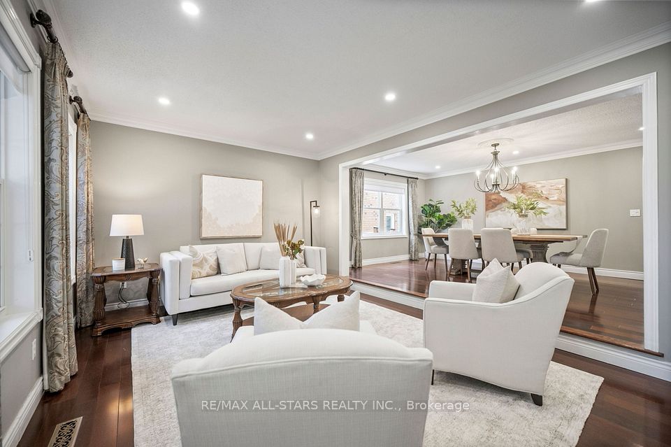 23 Charrington Crescent, Markham, ON L3R 0R3 10