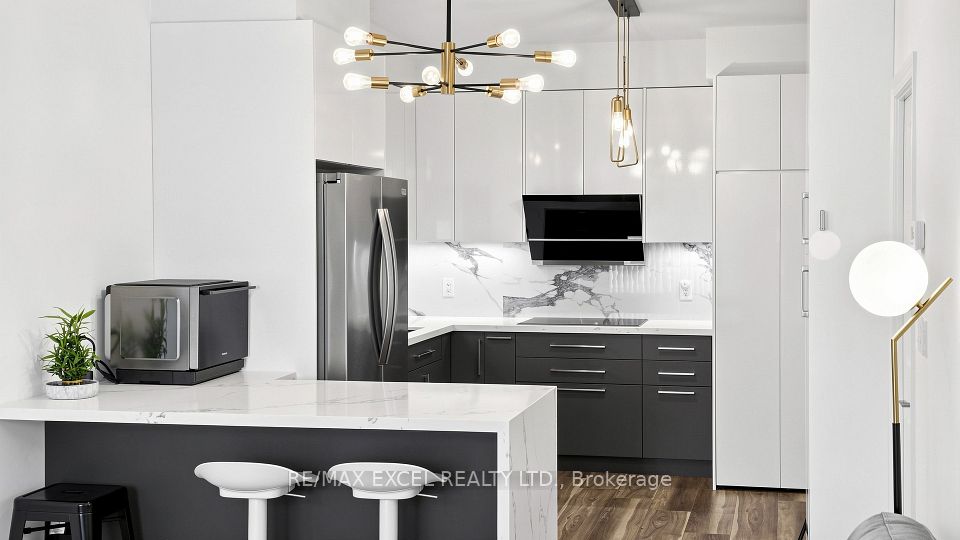 325 South Park Road 312, Markham, ON L3T 0B8 14