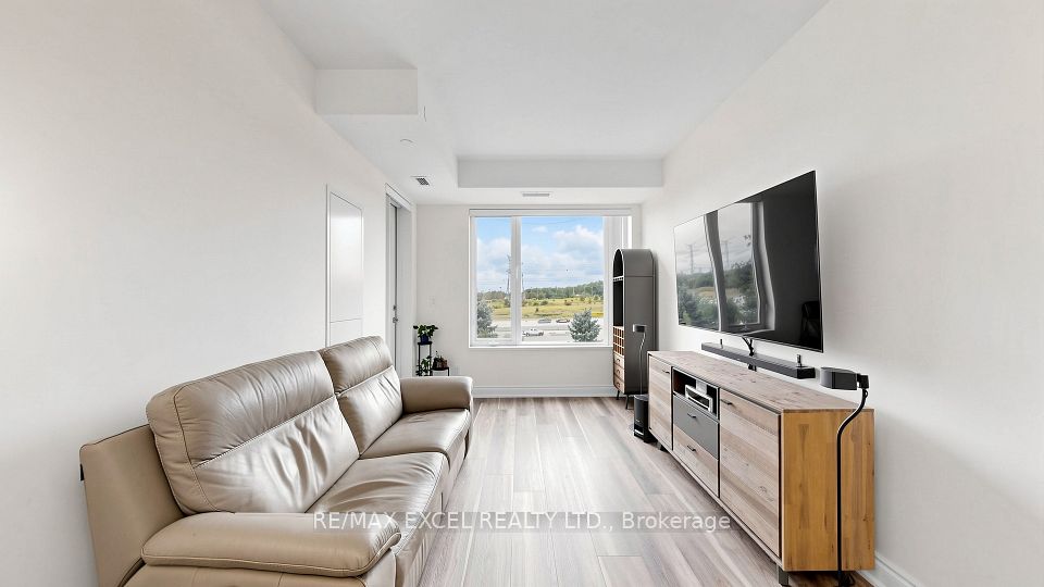 325 South Park Road 312, Markham, ON L3T 0B8 7