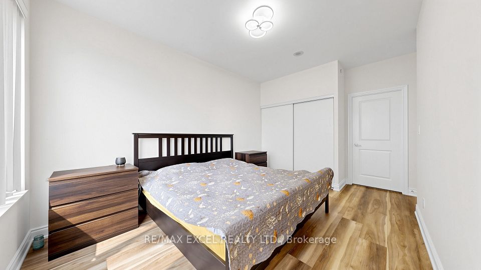 325 South Park Road 312, Markham, ON L3T 0B8 21