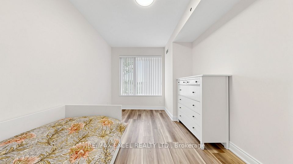 325 South Park Road 312, Markham, ON L3T 0B8 24