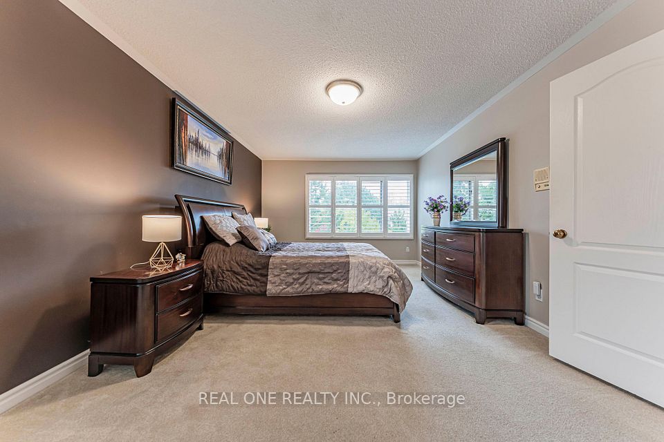 45 JOHN BUTTON Boulevard, Markham, ON L3R 9A7 24