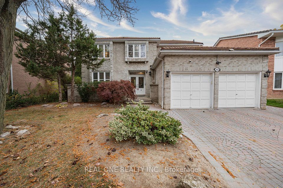45 JOHN BUTTON Boulevard, Markham, ON L3R 9A7 4