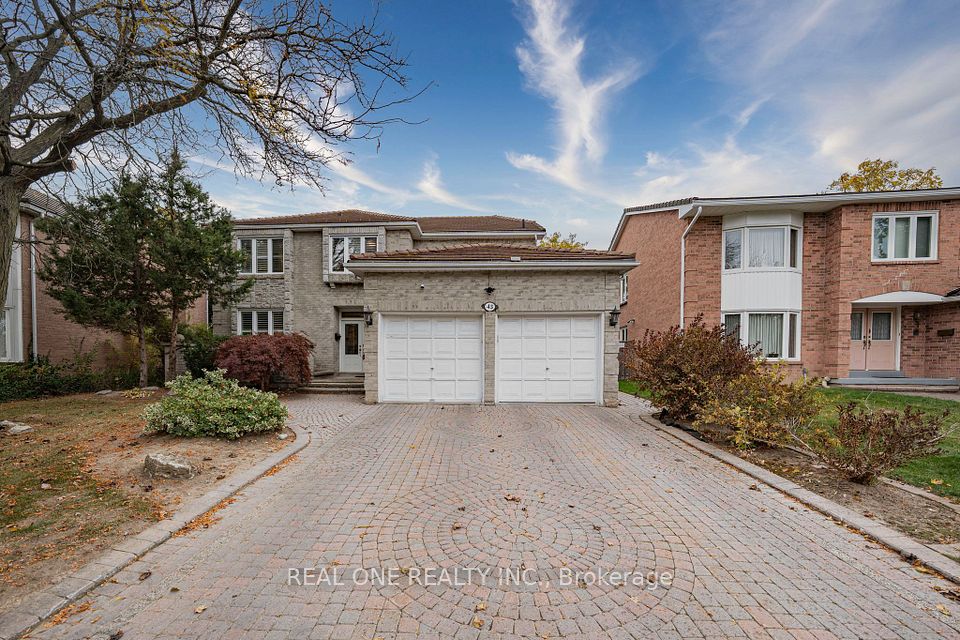 45 JOHN BUTTON Boulevard, Markham, ON L3R 9A7 2