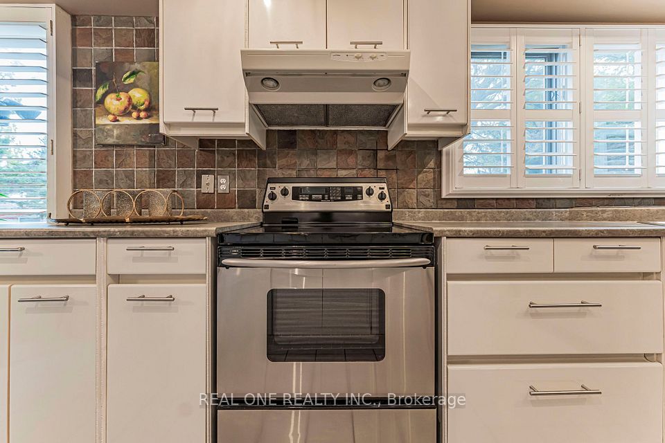 45 JOHN BUTTON Boulevard, Markham, ON L3R 9A7 16