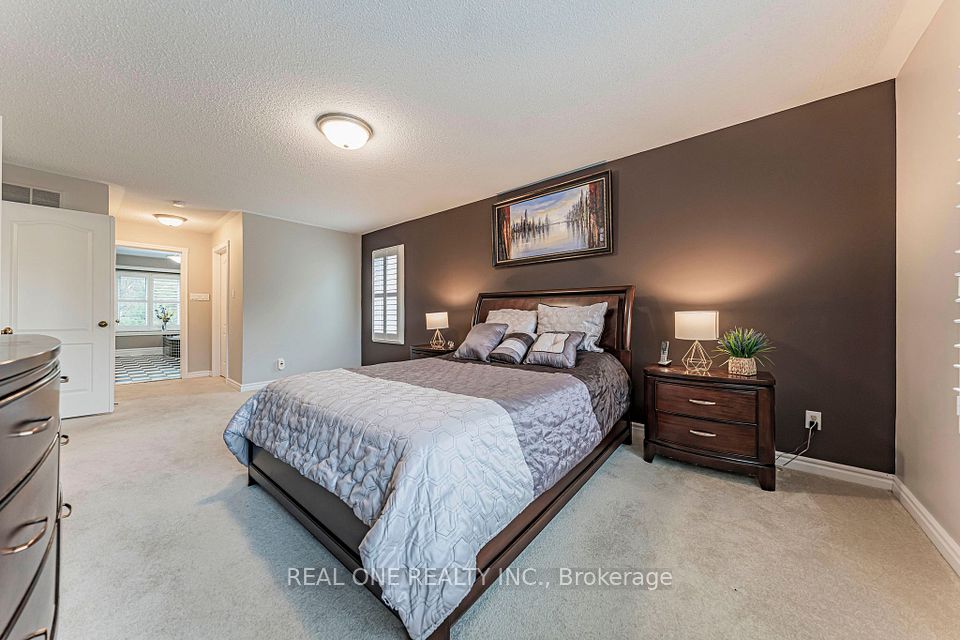 45 JOHN BUTTON Boulevard, Markham, ON L3R 9A7 25
