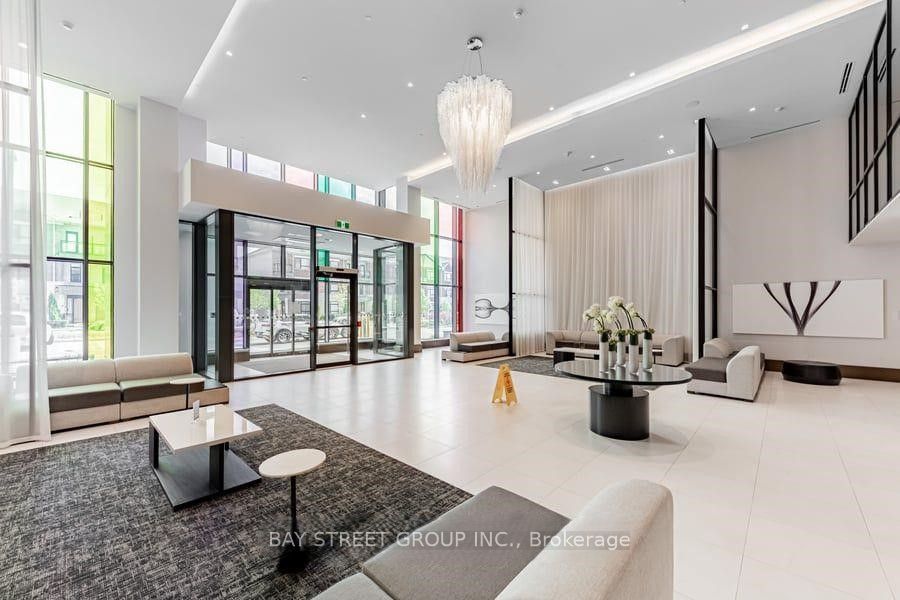 38 Gandhi Lane 3207, Markham, ON L3T 0G9 4
