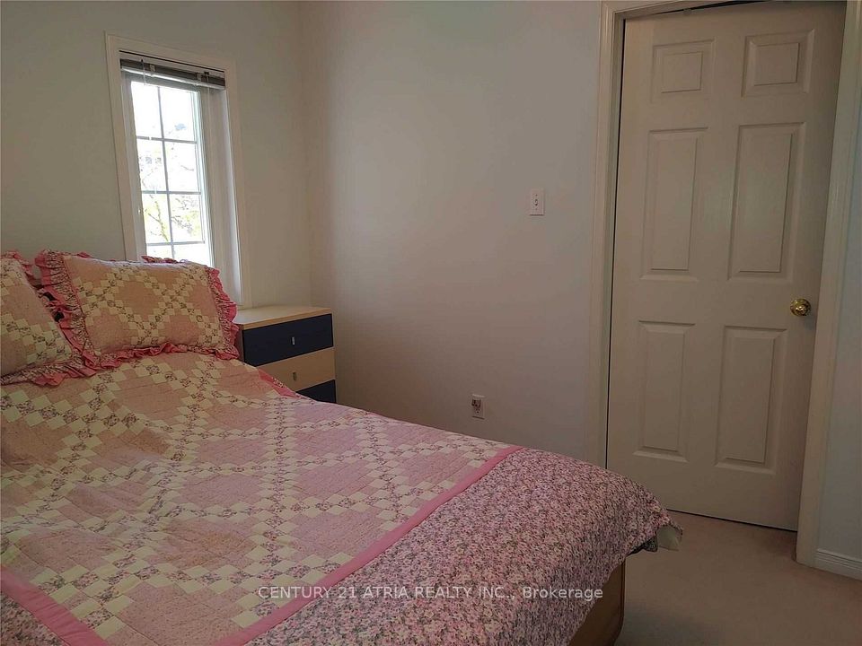 76 Ellesmere Street, Richmond Hill, ON L4B 4E3 22