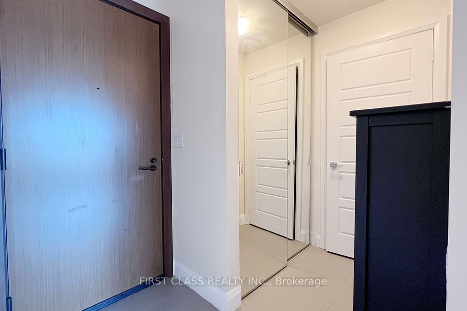 8200 Birchmount Road 315, Markham, ON L3R 9W1 2