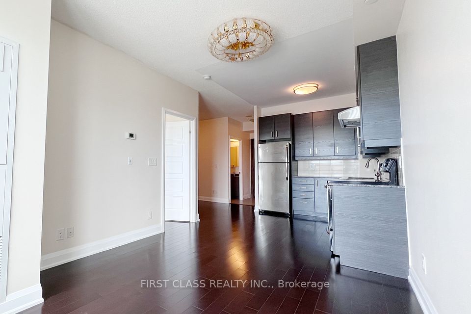 8200 Birchmount Road 315, Markham, ON L3R 9W1 6