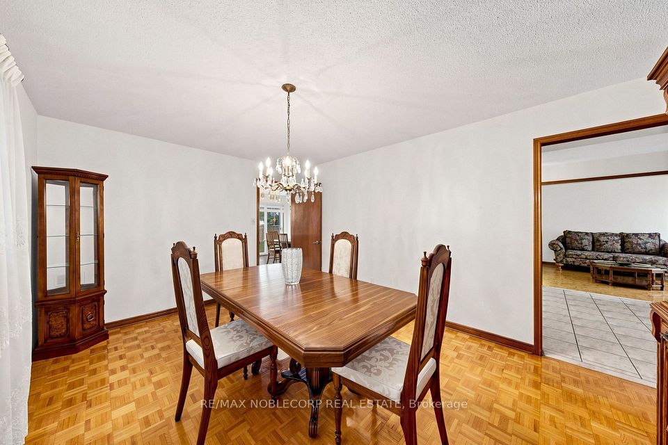162 Venetian Crescent, Vaughan, ON L4L 5G3 7