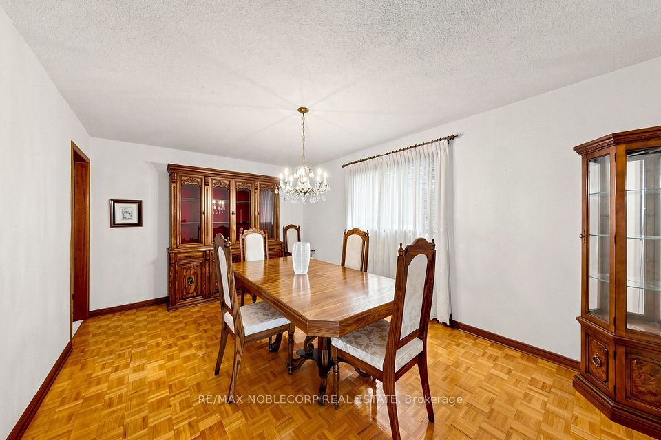 162 Venetian Crescent, Vaughan, ON L4L 5G3 6
