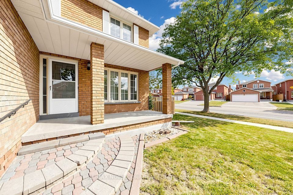 162 Venetian Crescent, Vaughan, ON L4L 5G3 3