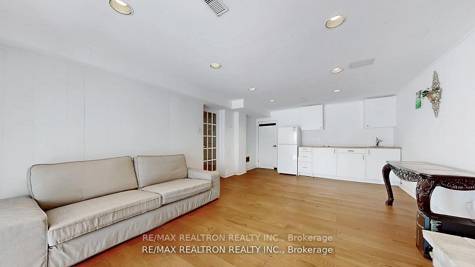 292 Essex Avenue, Richmond Hill, ON L4C 2C2 24