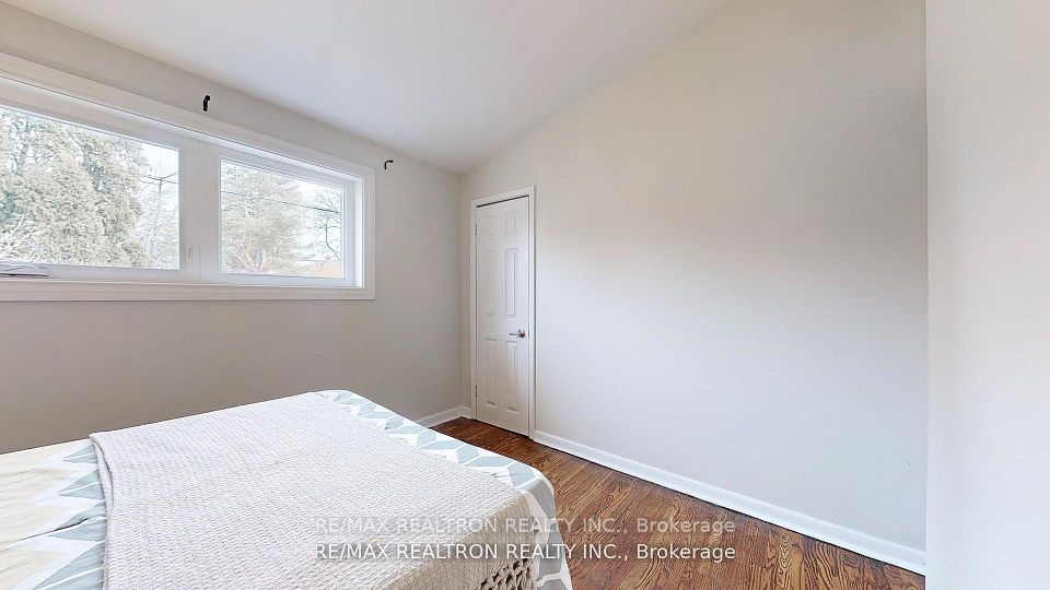 292 Essex Avenue, Richmond Hill, ON L4C 2C2 19