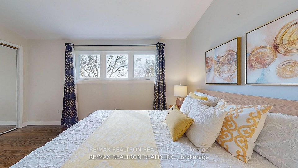 292 Essex Avenue, Richmond Hill, ON L4C 2C2 16