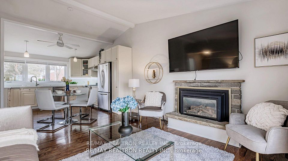 292 Essex Avenue, Richmond Hill, ON L4C 2C2 7