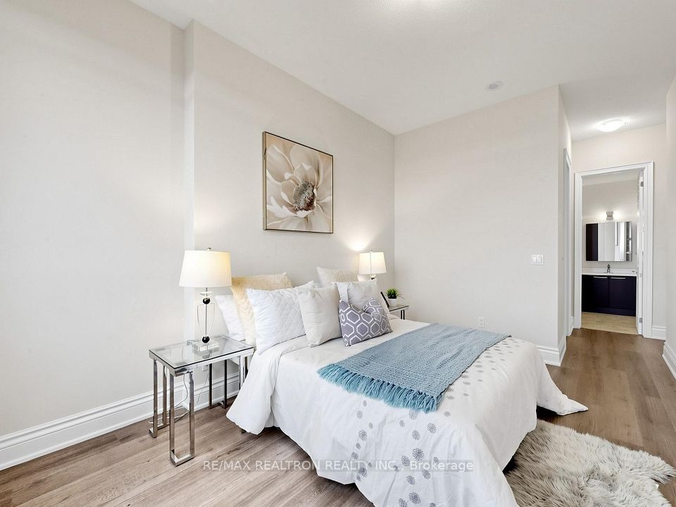 39 Galleria Parkway UPH3, Markham, ON L3T 0A6 24