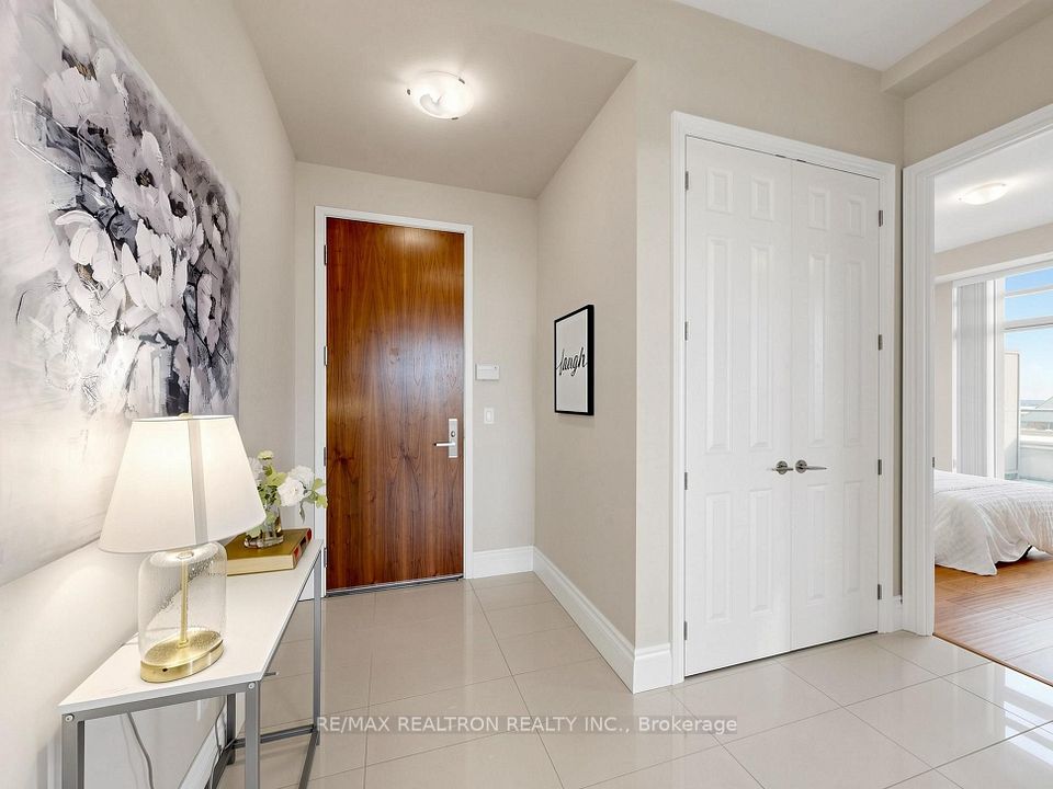 39 Galleria Parkway UPH3, Markham, ON L3T 0A6 7
