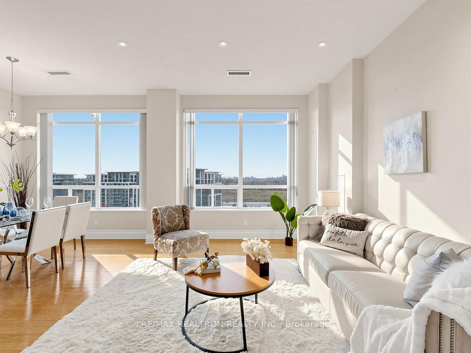 39 Galleria Parkway UPH3, Markham, ON L3T 0A6 12