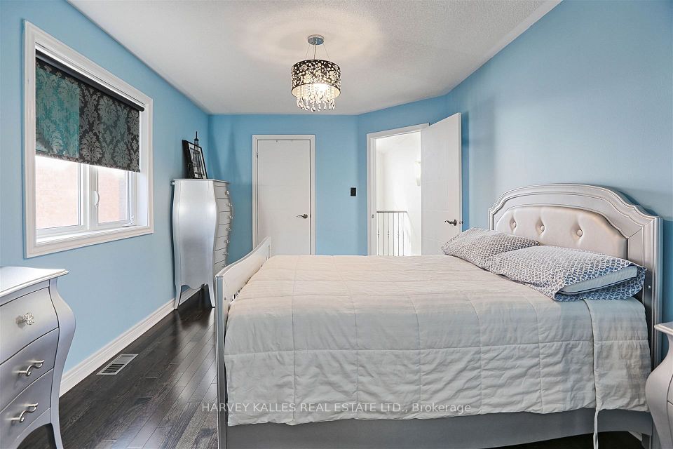 36 Canyon Gate Crescent, Vaughan, ON L6A 0C2 25