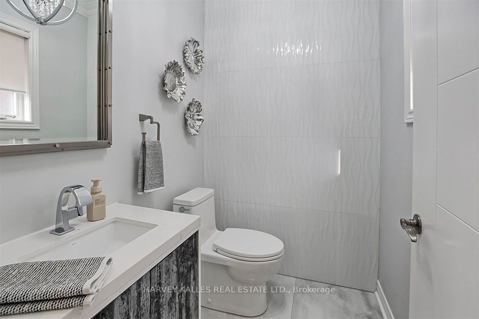36 Canyon Gate Crescent, Vaughan, ON L6A 0C2 16