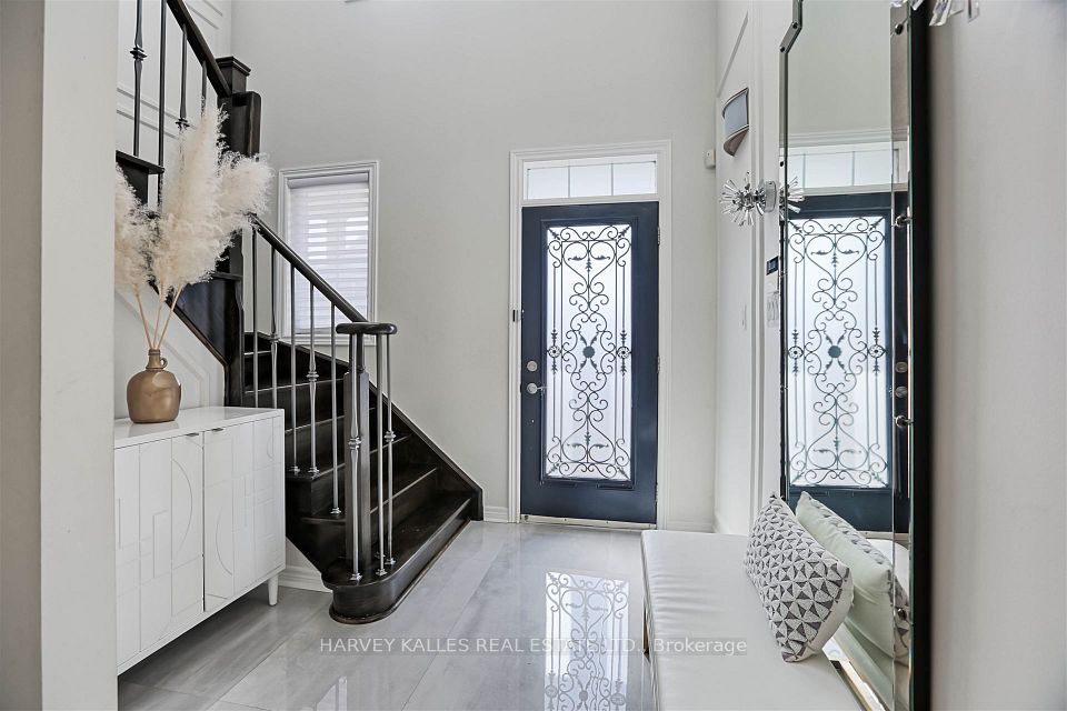 36 Canyon Gate Crescent, Vaughan, ON L6A 0C2 3