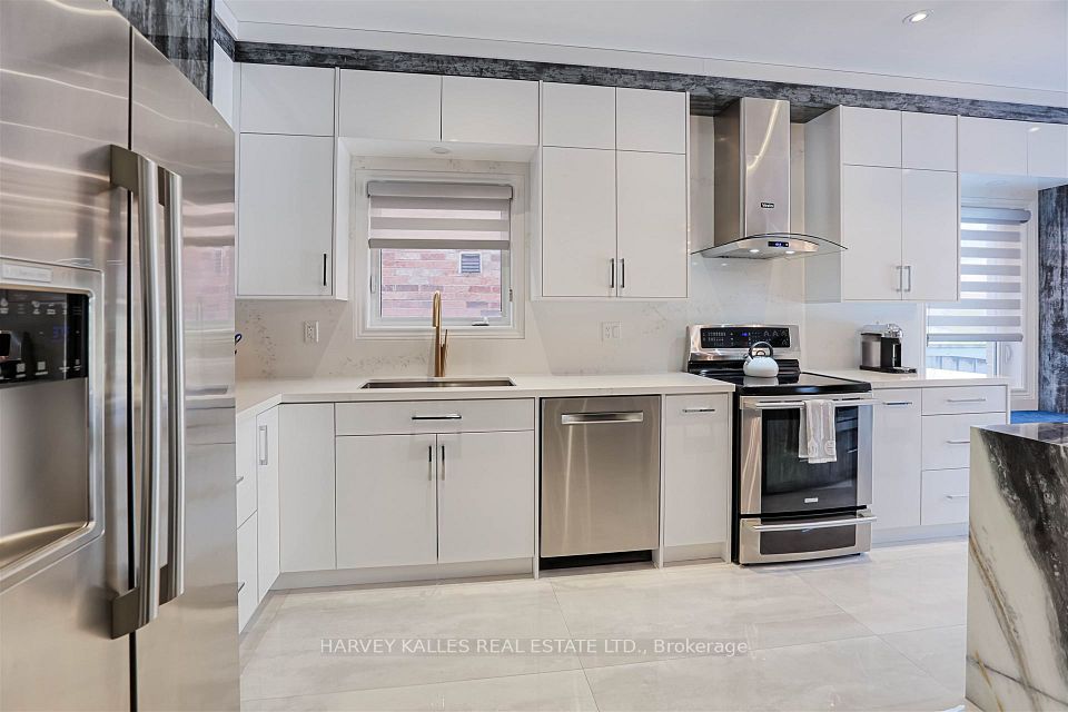 36 Canyon Gate Crescent, Vaughan, ON L6A 0C2 11