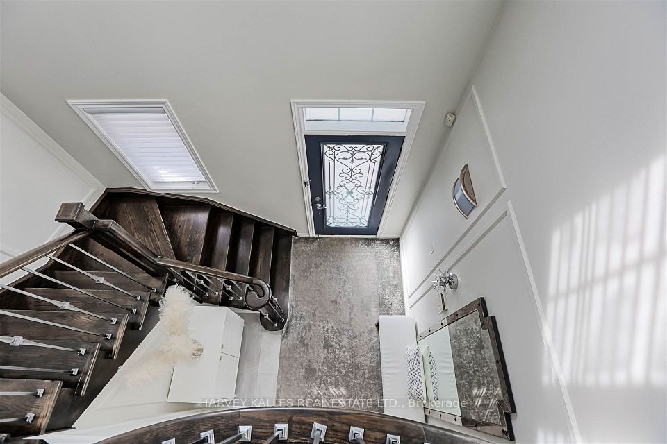 36 Canyon Gate Crescent, Vaughan, ON L6A 0C2 17