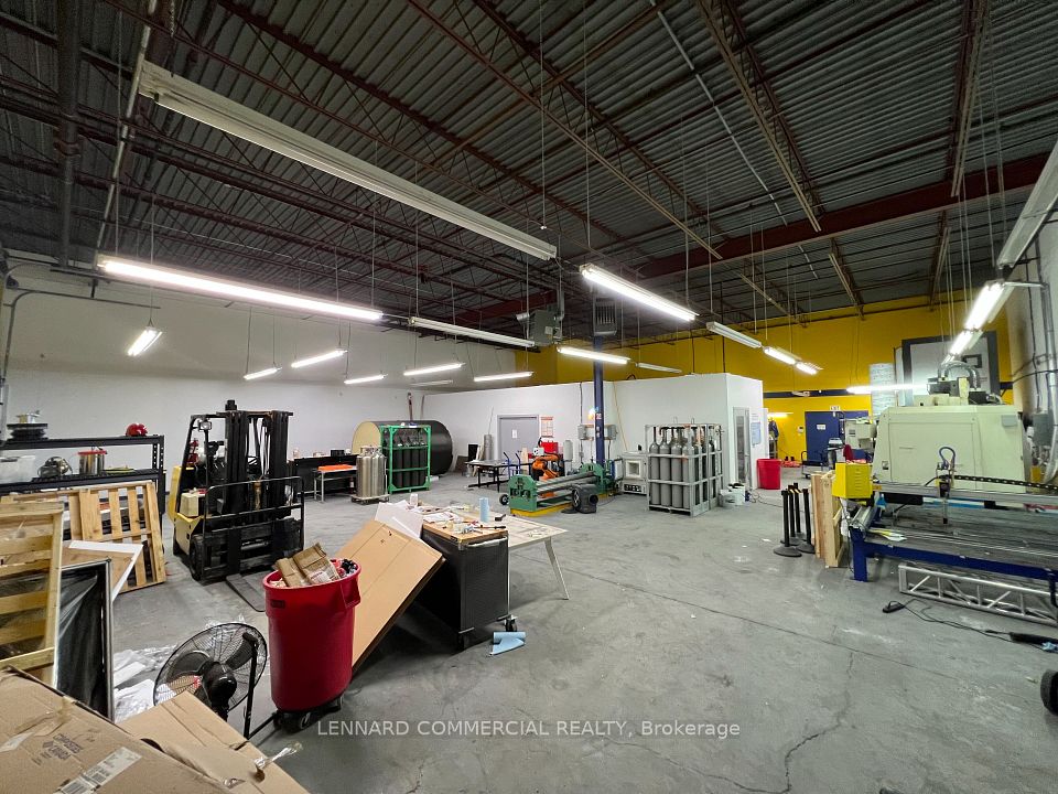 455 Cochrane Drive 24-25, Markham, ON L3R 9R3 8
