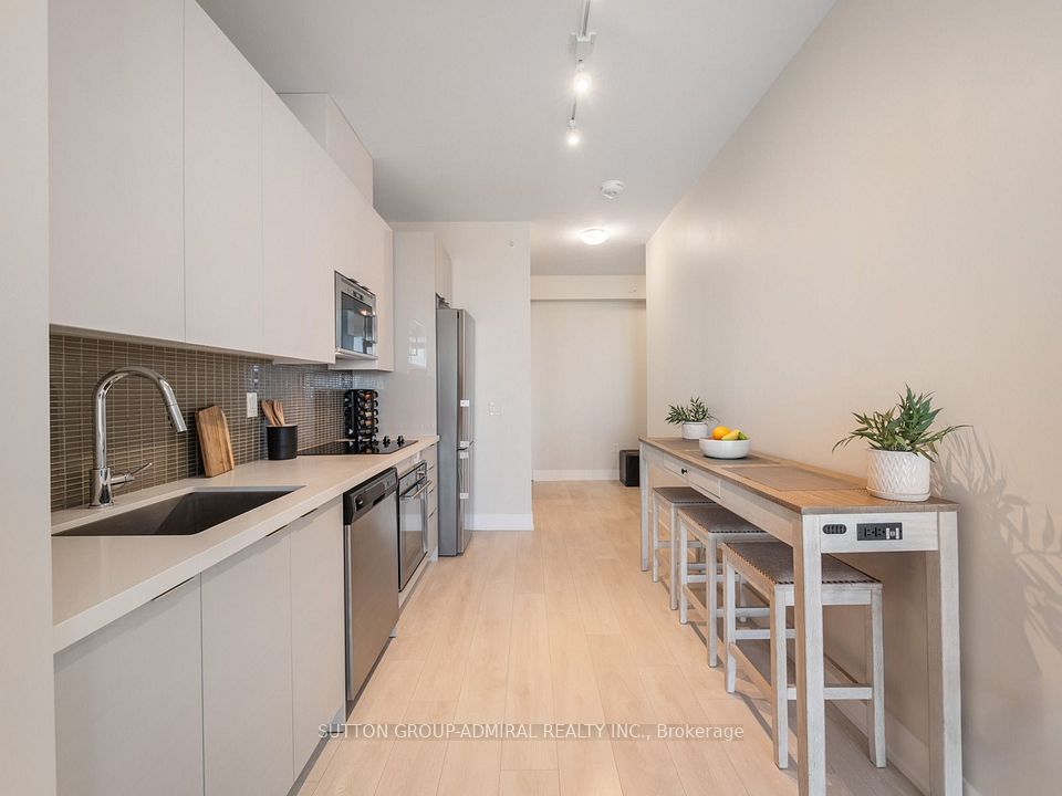 2916 Highway 7 Road 1305, Vaughan, ON L4K 0K6 7