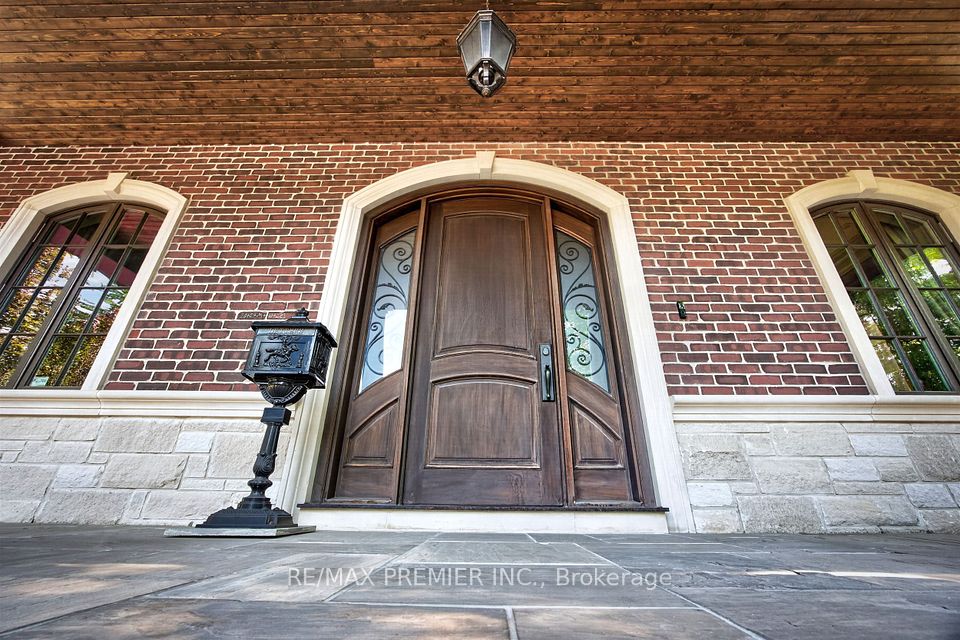 243 Rumble Avenue, Richmond Hill, ON L4C 4G5 4