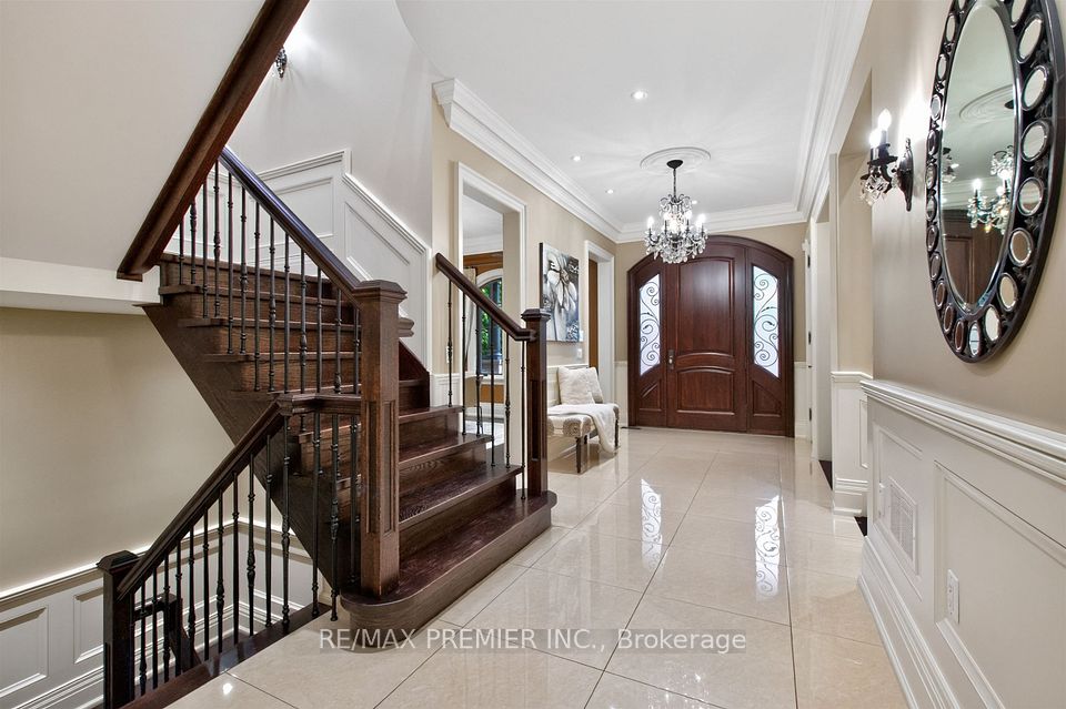 243 Rumble Avenue, Richmond Hill, ON L4C 4G5 5