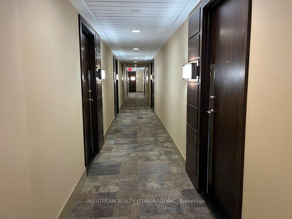 Condo Apartment at 23 Cox Boulevard 1651, Markham, ON L3R 7Z9