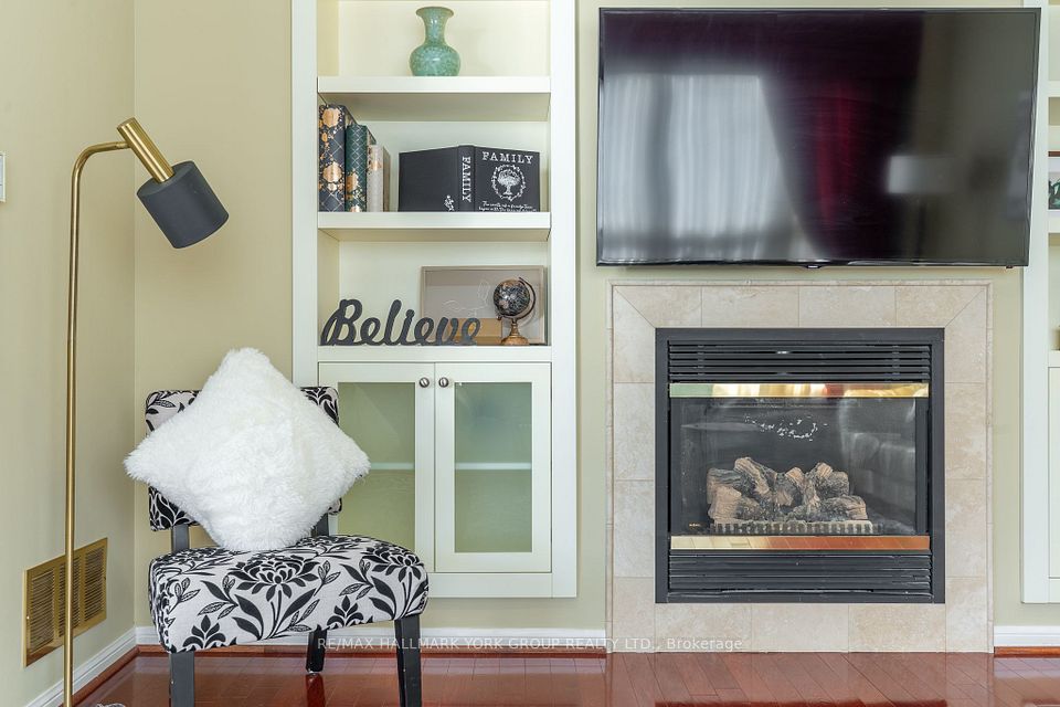 75 Winston Castle Drive, Markham, ON L6C 2B5 14