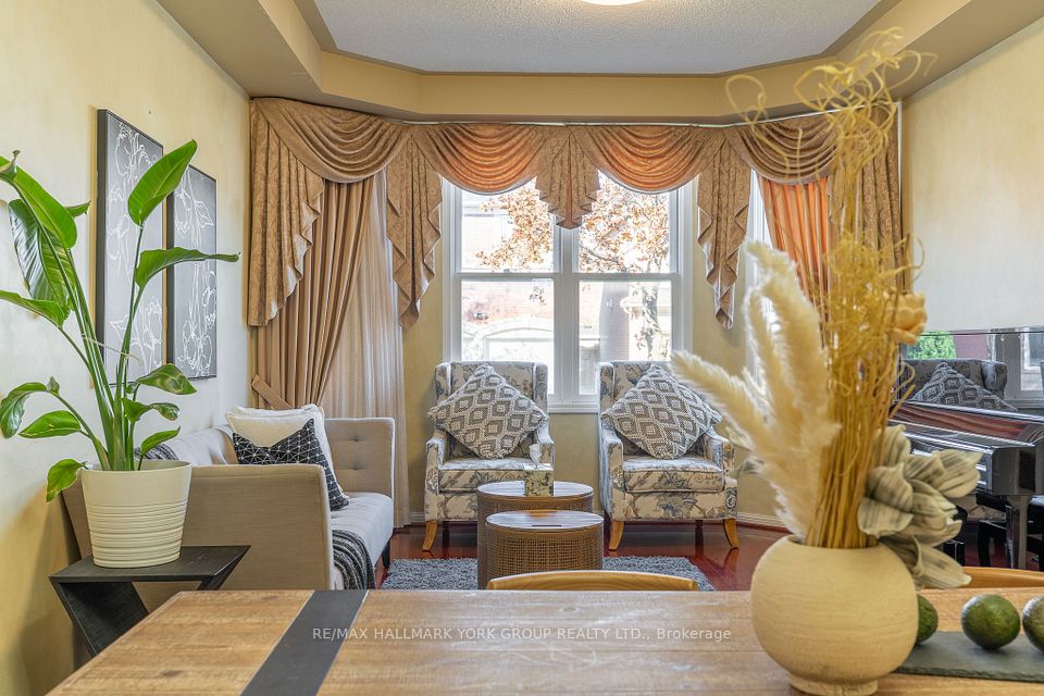 75 Winston Castle Drive, Markham, ON L6C 2B5 18