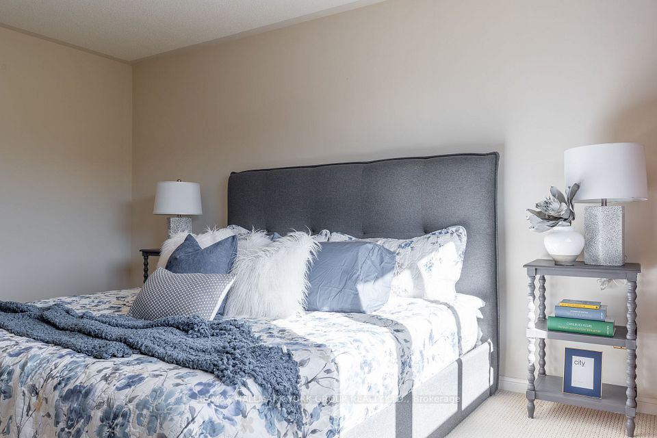 75 Winston Castle Drive, Markham, ON L6C 2B5 22
