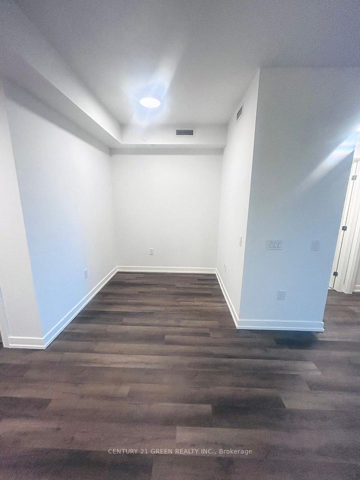 5 Meadowdale Road 1609, Vaughan, ON L4K 0C7 4
