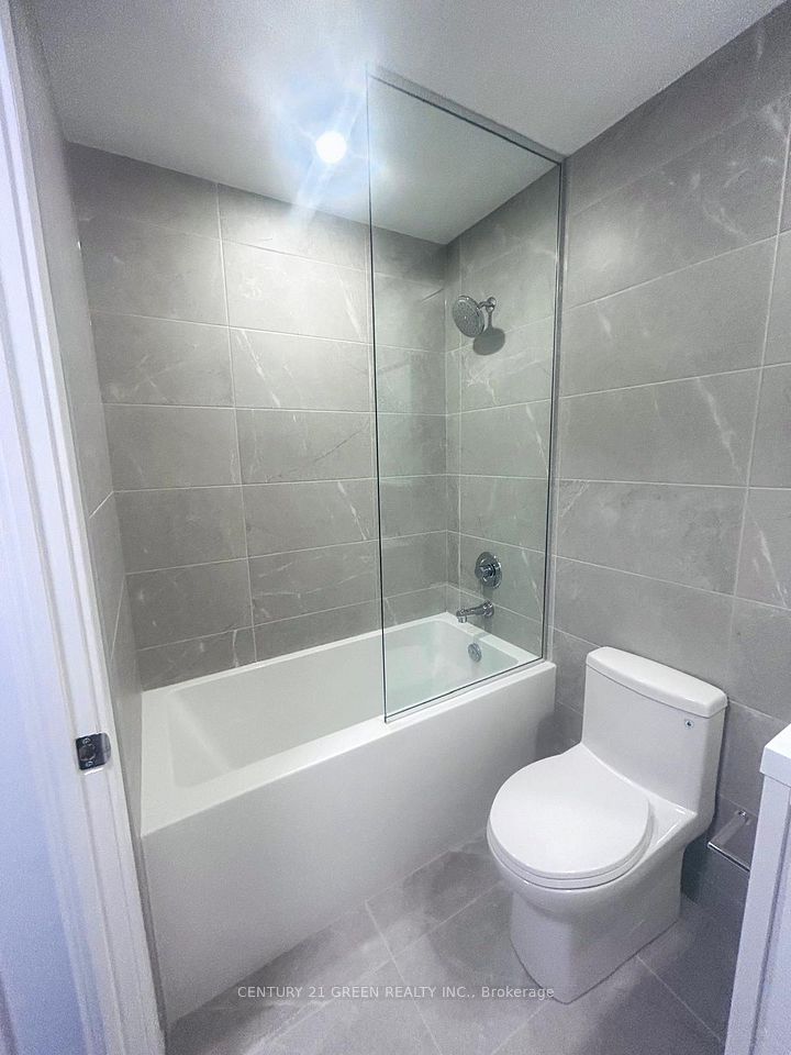 5 Meadowdale Road 1609, Vaughan, ON L4K 0C7 8