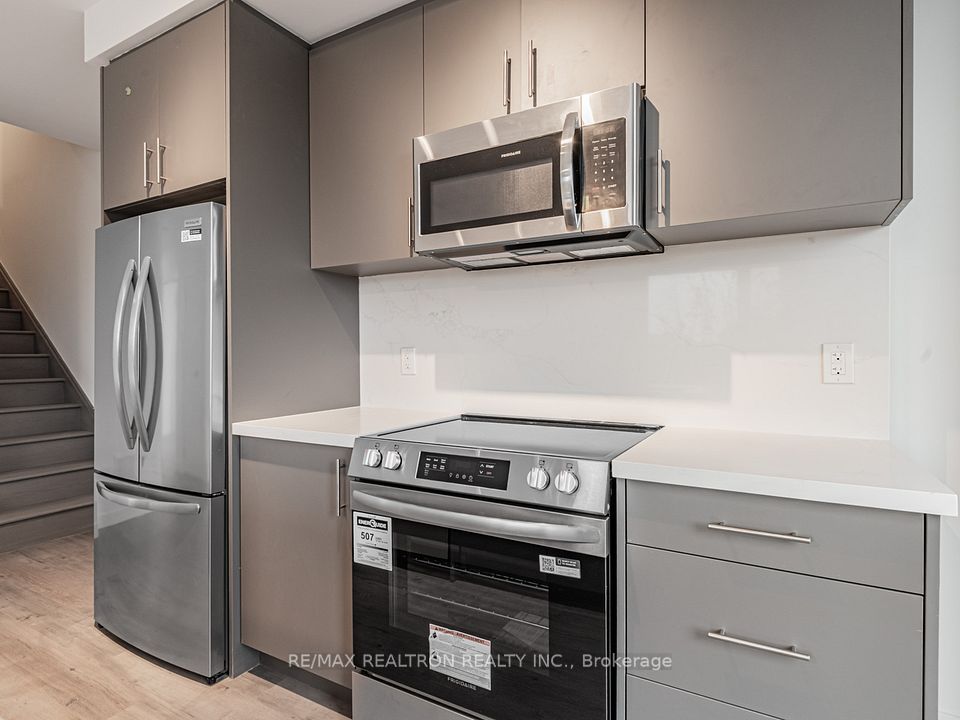117 Marydale Avenue 31, Markham, ON L3S 0E3 11