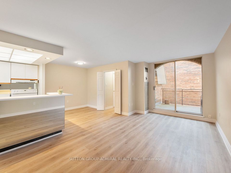 16 Elgin Street 316, Markham, ON L3T 4T4 3