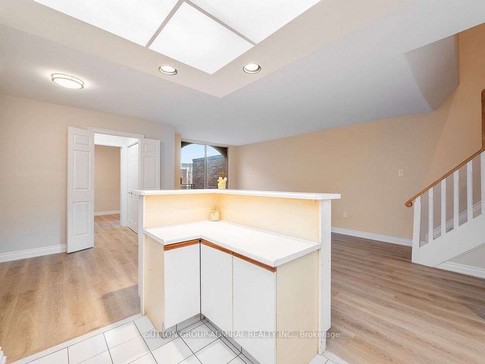 16 Elgin Street 316, Markham, ON L3T 4T4 13