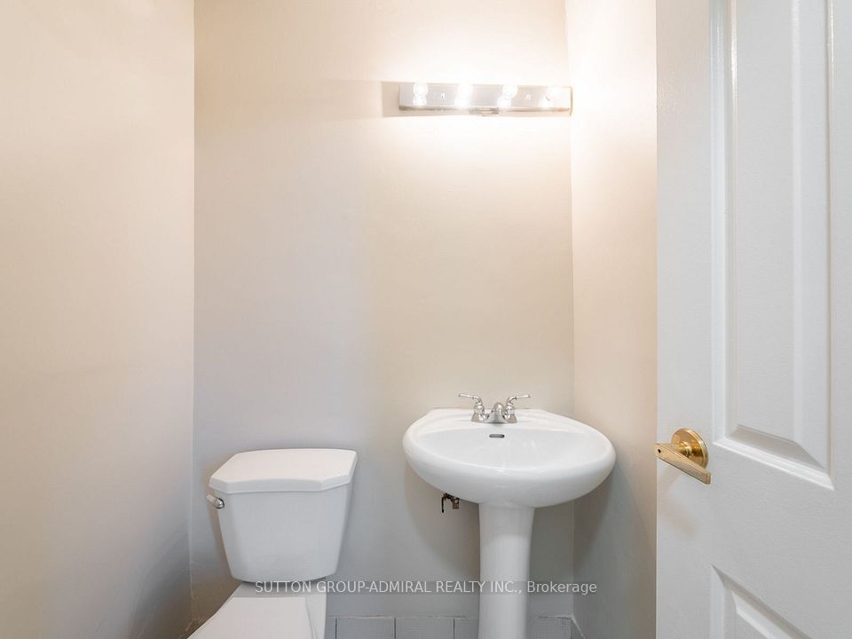 16 Elgin Street 316, Markham, ON L3T 4T4 18
