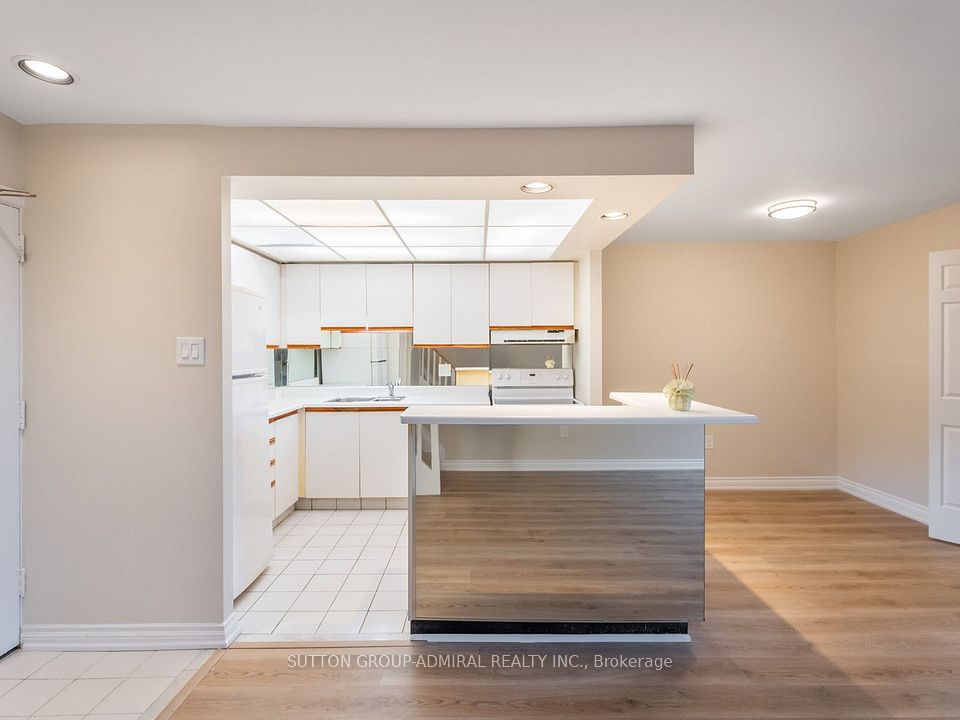 16 Elgin Street 316, Markham, ON L3T 4T4 9