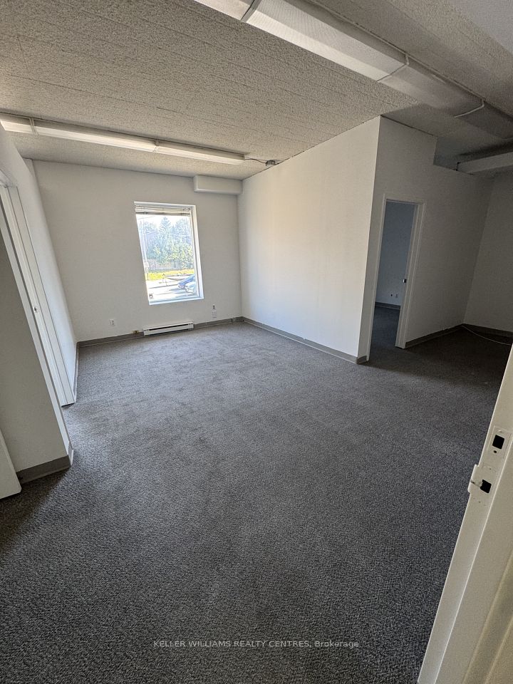 Office at 5871 Highway 7 Road E 201, Markham, ON L3P 1A3