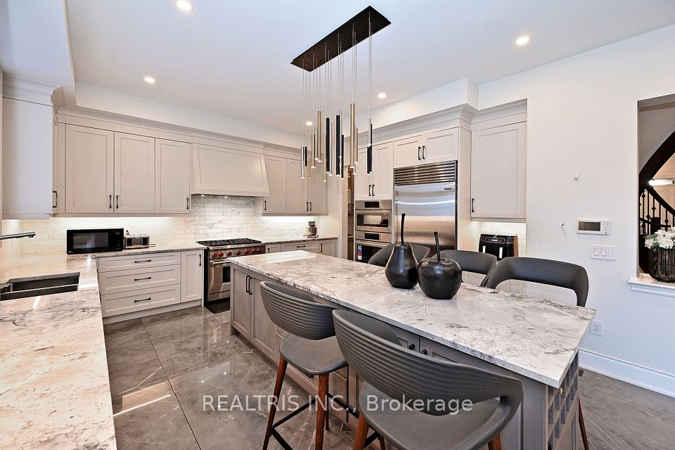 51 Pellegrini Drive, Vaughan, ON L4H 4N3 12