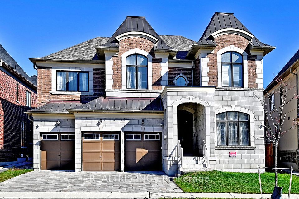 51 Pellegrini Drive, Vaughan, ON L4H 4N3 2
