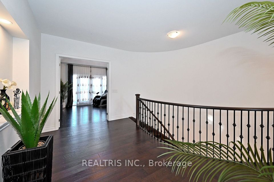 51 Pellegrini Drive, Vaughan, ON L4H 4N3 24